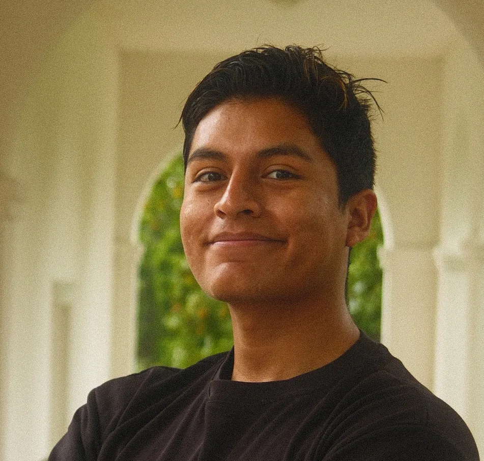 Jose R. Herrera headshot
